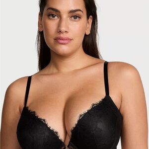 Victoria's Secret Black Lace Bombshell Add-2-Cups Rose Lace Push-Up Bra